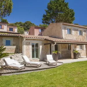  Villa Domaine Du Mont Leuze